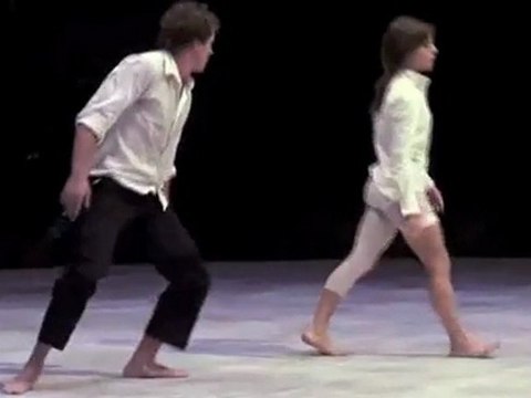 DUO LEO -acrobatic-presents Art agency Valentino