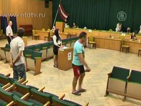 95% латвийцев проголосовали за роспуск сейма