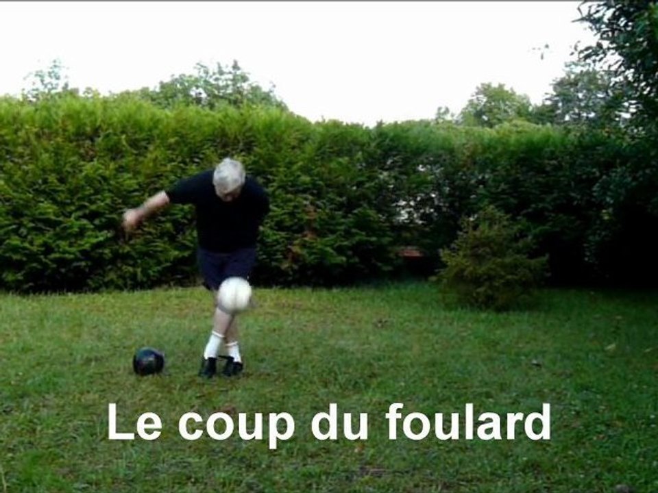 Le coup du foulard