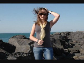 Un foulard en écharpe ou ceinture ?