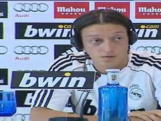 Özil: "Vamos a luchar por todos los títulos"