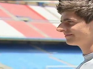 El Atlético de Madrid presenta a su nuevo portero Courtois