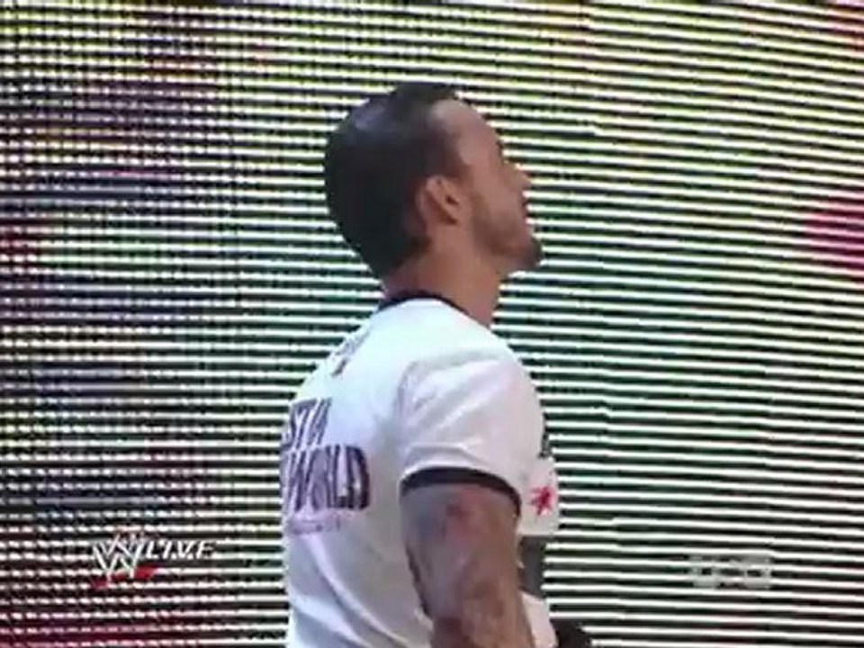CM Punk returns to Raw   -  2 WWE titles ( 07/25/11 )