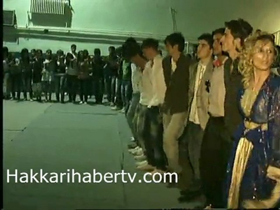 Hakkari'de halk konseri