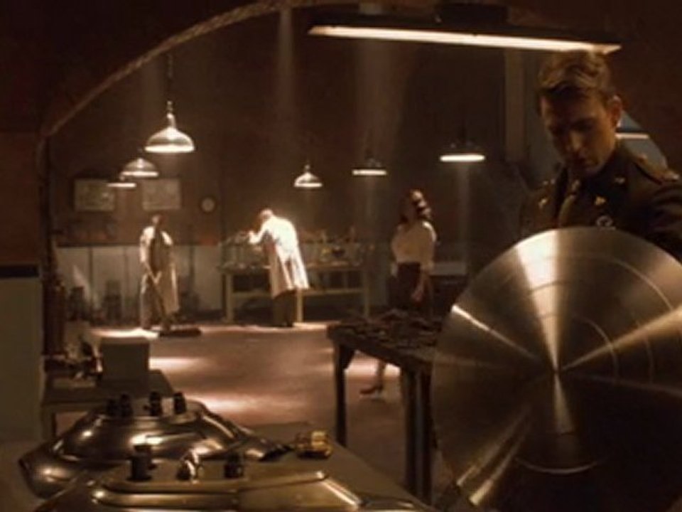 Captain America: First Avenger - Extrait "L'origine du bouclier" VF