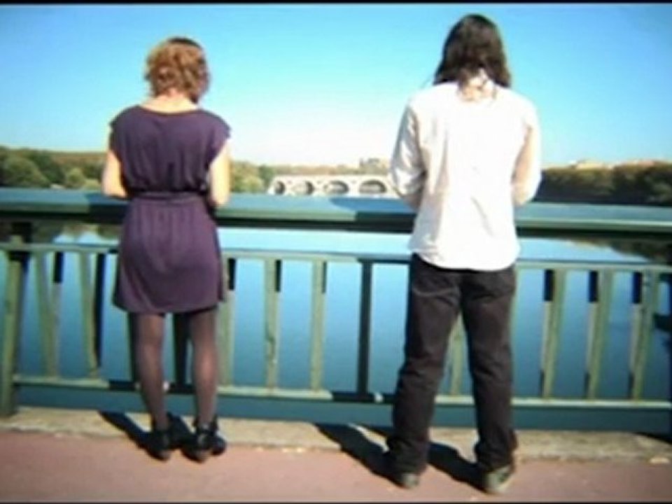 AINAMATY -- Walking on the earth