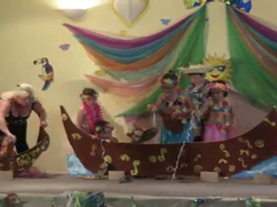 LA PETITE COMPAGNIE D ASPIRAN   LE PRINCE ARC EN CIEL  2011