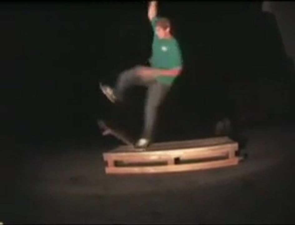 EINE DRITTE Ellenbogen Fail