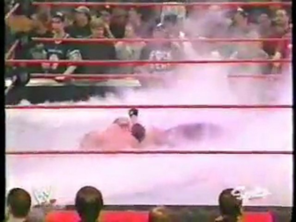 WWE Raw - Undertaker scares Kane 2004