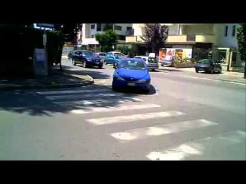 Aversa - Doppio attraversamento pedonale in via Ligabue