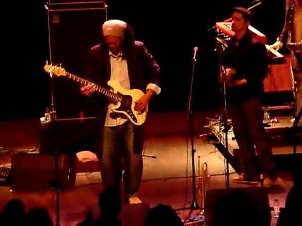 Tony Allen & Secret Agent Live @ Sons d'Hiver Fest. 2010 (5/6)