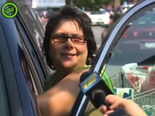 Die Frau hat keinen Sinn im Interview