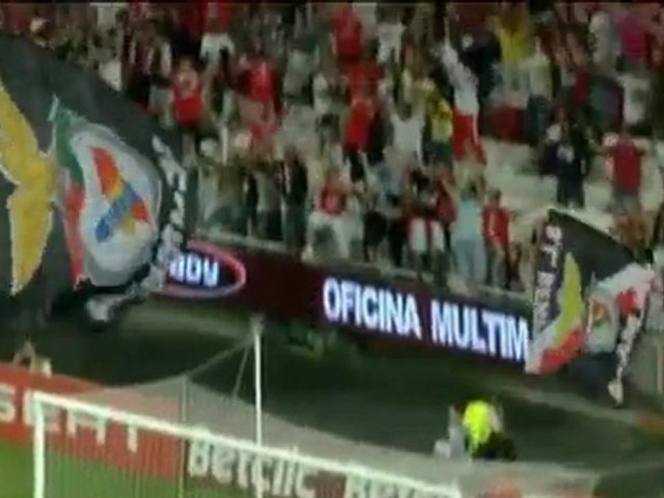 Benfica legt gegen Trabzonspor vor