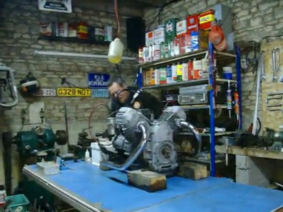 Démarrage Moteur Moto-Guzzi 1000 cc 1977