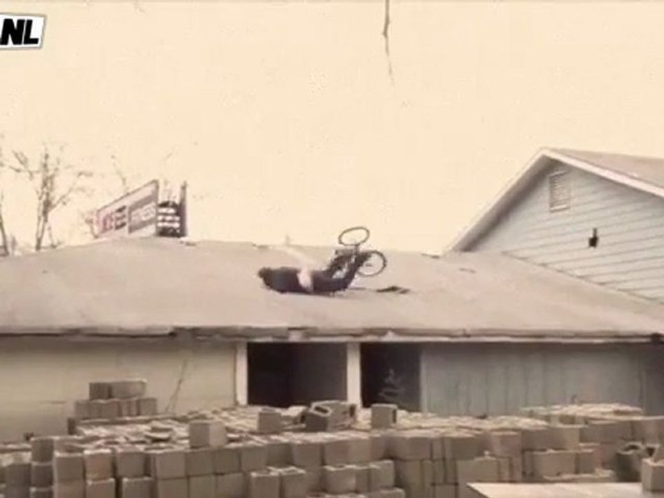 Fail-Sprung vom Dach