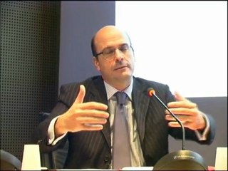 2-La grande corruption est-elle un crime contre l'humanité - Introduction de S. Bonifassi, secrétaire général de Droit et Démocratie