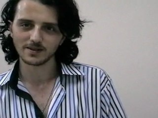 Esra Dicle, Yeni Tiyatro Dergisi'nde yazdı!