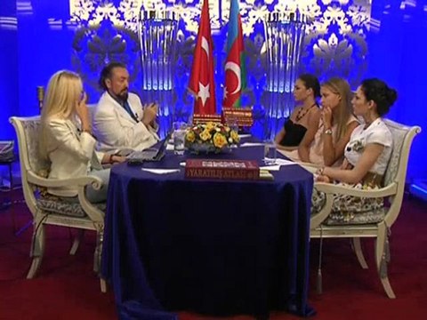 Hülya Avşar dindar ve derin düşünen bir insandır (Adnan Oktar)