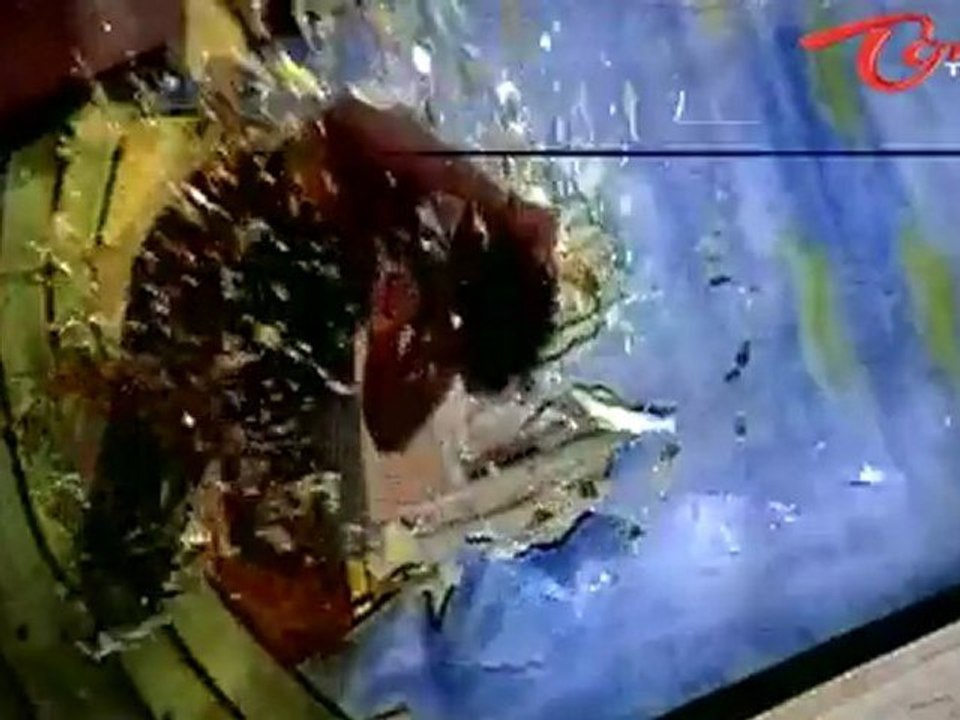 Srikanth Fighting Comedy With Rowdies