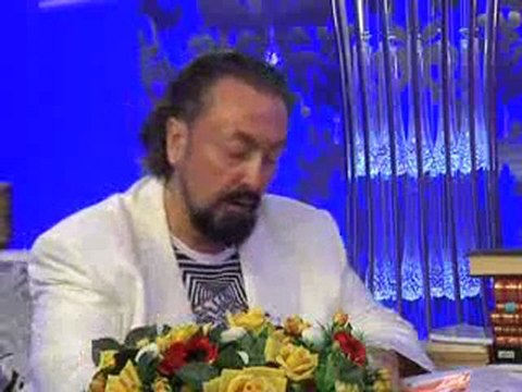 Hz.Mehdi (a.s) devrinde münafıklar Hz.Mehdi (a.s) bizim mezhebimizi kaldırıyor diyeceklerdir