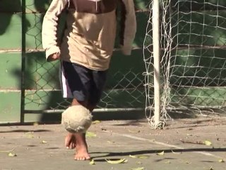 Controversial care for Rio's child addicts