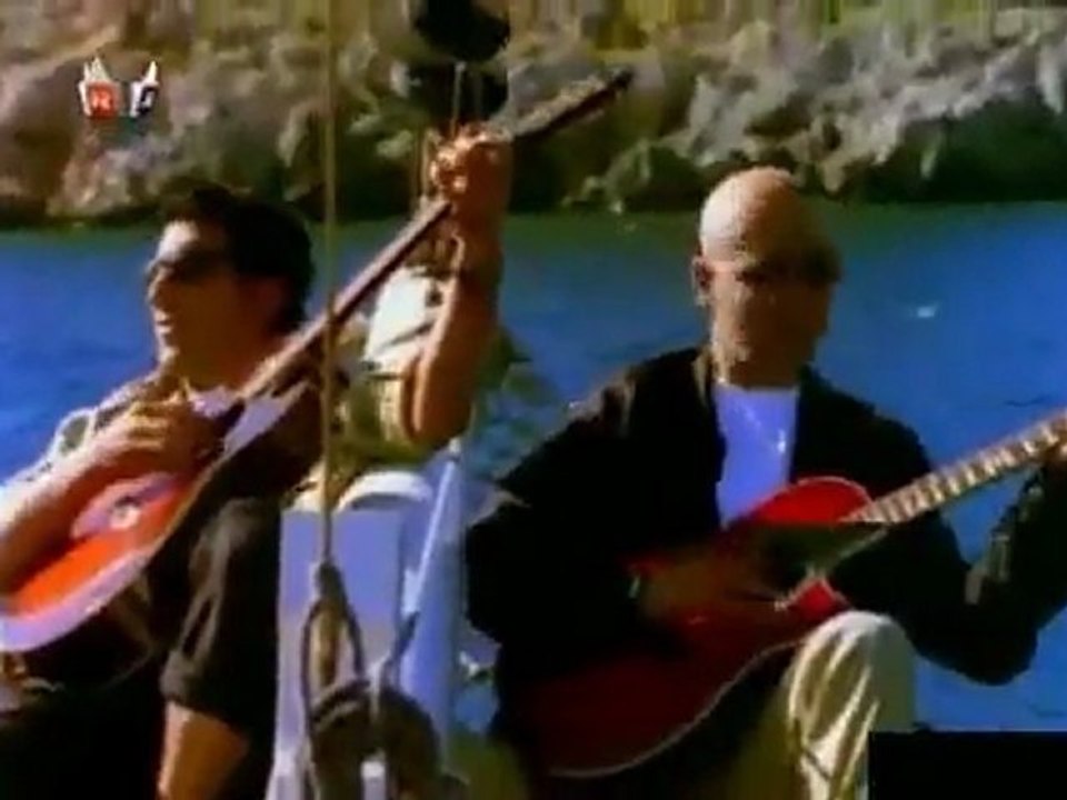 ‪AYNA - AKDENiZ  Yenidende Sevebiliriz‬‏