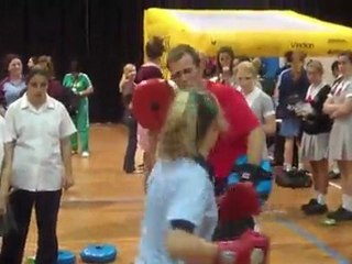 BOXING EXERCISE - Sydney schoo girls take a punch at ...