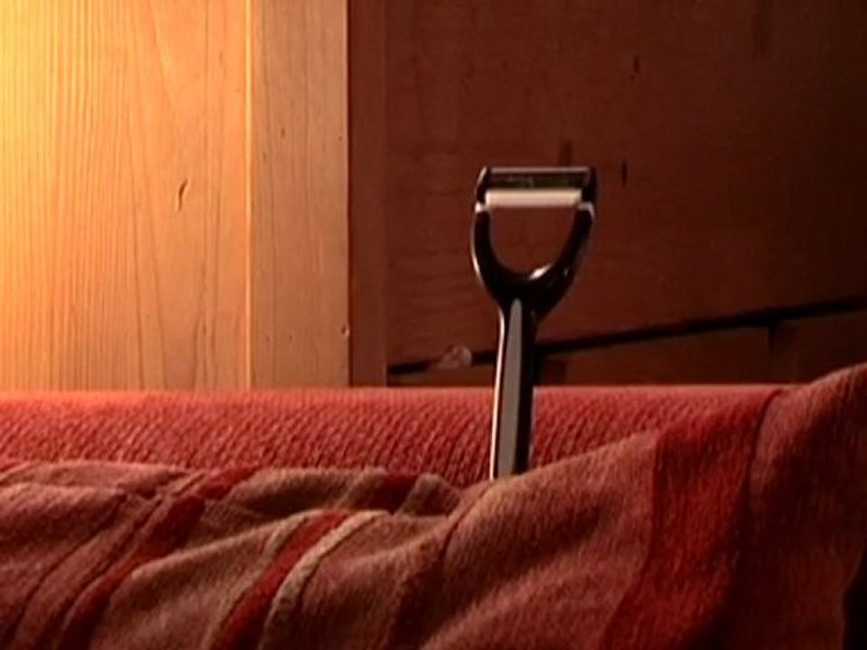 Capn Polyester- "Putting The Moves On Your Razor": winning video in our "King of Shaves" contest