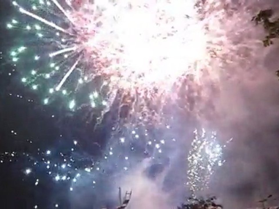 14 Juillet 2011 - Feu d'artifice du 13 juillet à Levallois