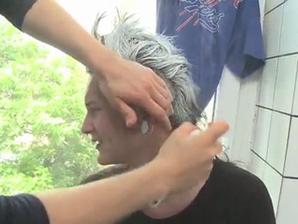 Freundschaftsbeweiss-aktion, weißer irokese