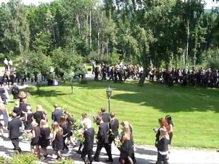 Noruega enterra seus mortos