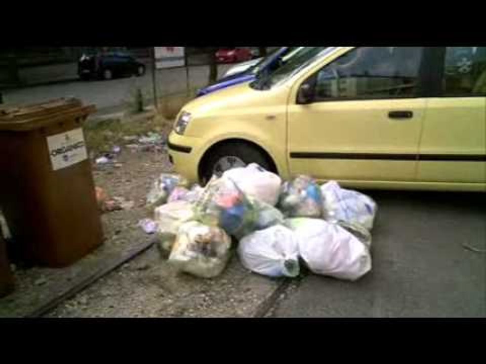 Aversa - Rifiuti, sos Pupia da via Leonardo