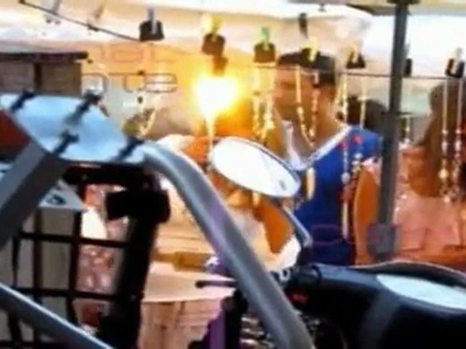 Ana Obregón y Alex Lequio de mercadillo