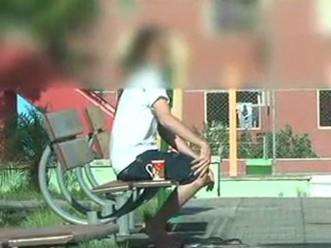 Equipe de reportagem flagra homem consumindo drogas em Nova Descoberta-Patrulha da Cidade - TV Ponta Negra