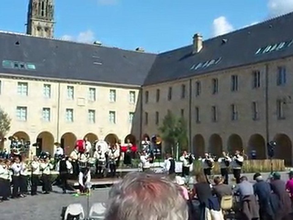 Bagad Bro Felger - Cornouaille Quimper 2011