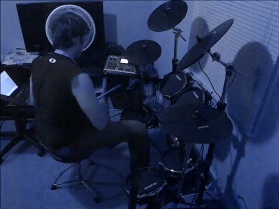 Katy Perry - E.T. (Drum Remix)