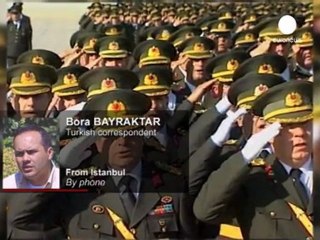 Les rapports entre l'armée et l'AKP ont toujours été...