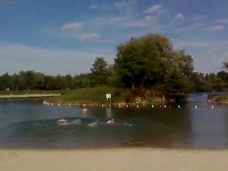 - Parce qu'on ei des oufs, & On assme ! *