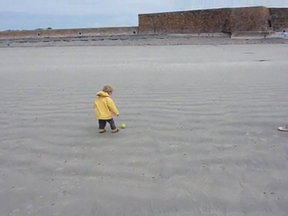 B et sa balle dans le vent à vazon bay
