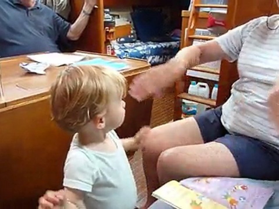 B apprend l'anglais avec Granny