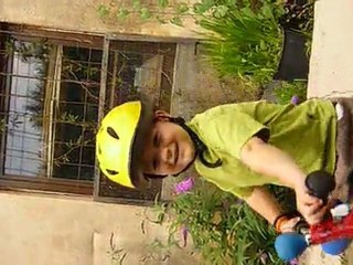 et et et enkor le mimil et son po'd'chambre jaune