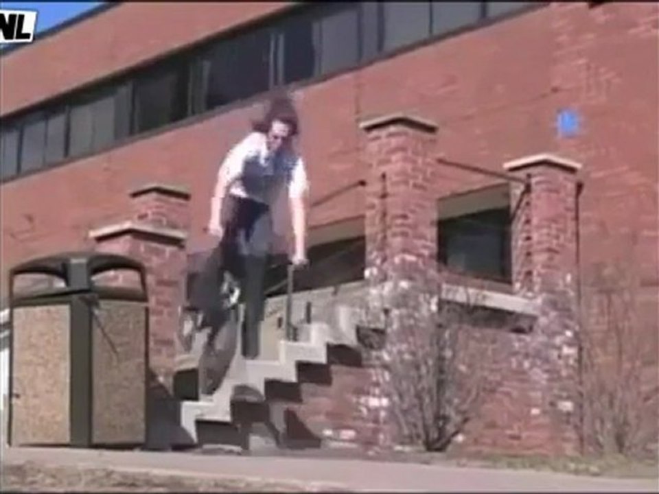 Bmxer springt über trap Fail