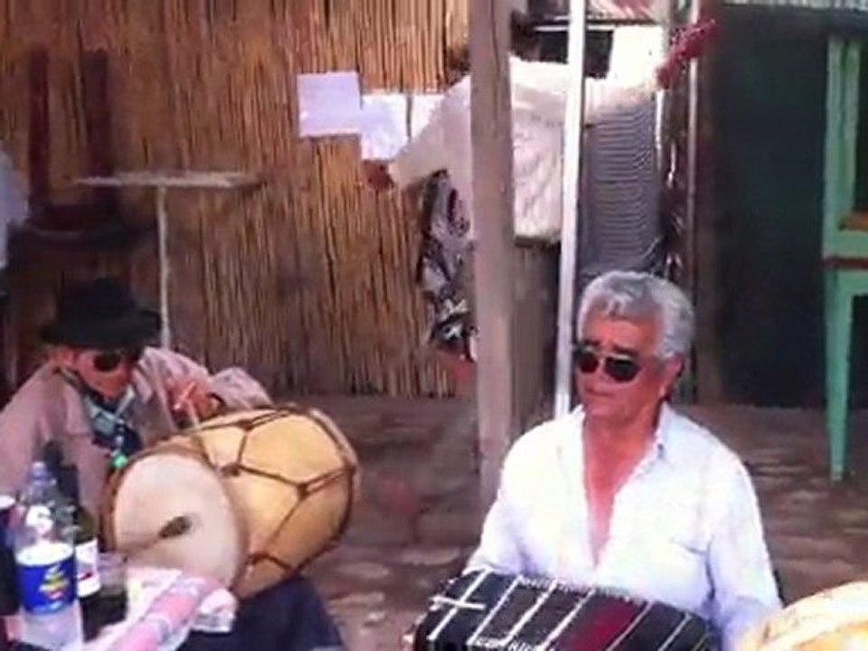 Musique au village à Amaicha del Valle lors de la fête de la Pachamama (Terre-Mère), province de Tucuman