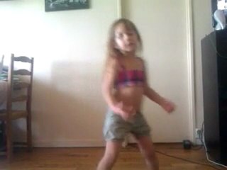 Emma le 31 juillet 2011 " j-lo attitude !!!"