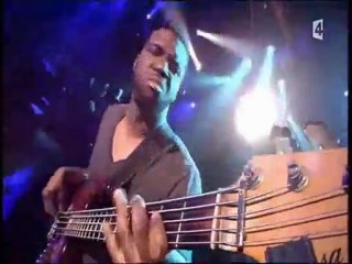 Ayo  -  I'M  Gonna  Dance   - In Live  - Mars 2011 -
