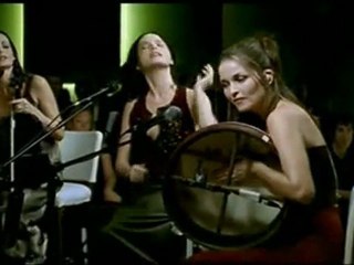 The Corrs- Toss The Feathers
