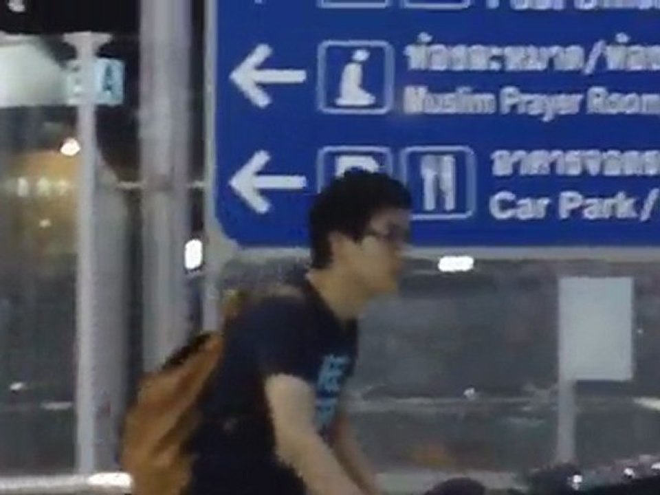 2PM Oppa Manager at BKK Airport leaving to KR ^^