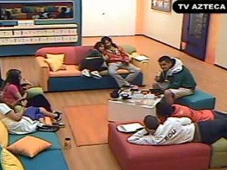 Johnny y Esme en el lobby 2 2