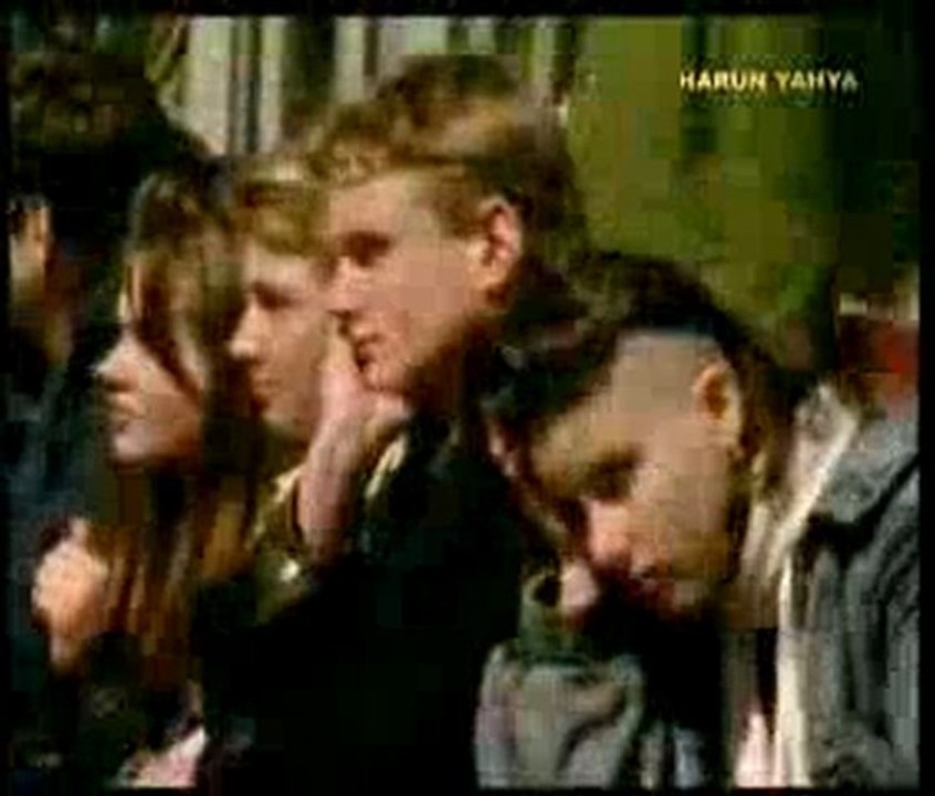 İnsanların nefislerine uymalarını sağlayarak Mesih Deccal sessizce görevine başladı