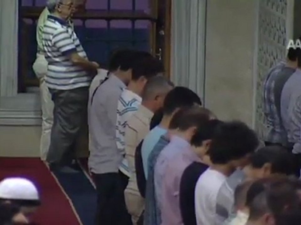 İLK TERAVİH NAMAZI  KILINDI